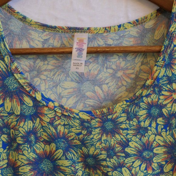 LuLaRoe Classic T Sunflower Print - XS - Picture 2 of 8